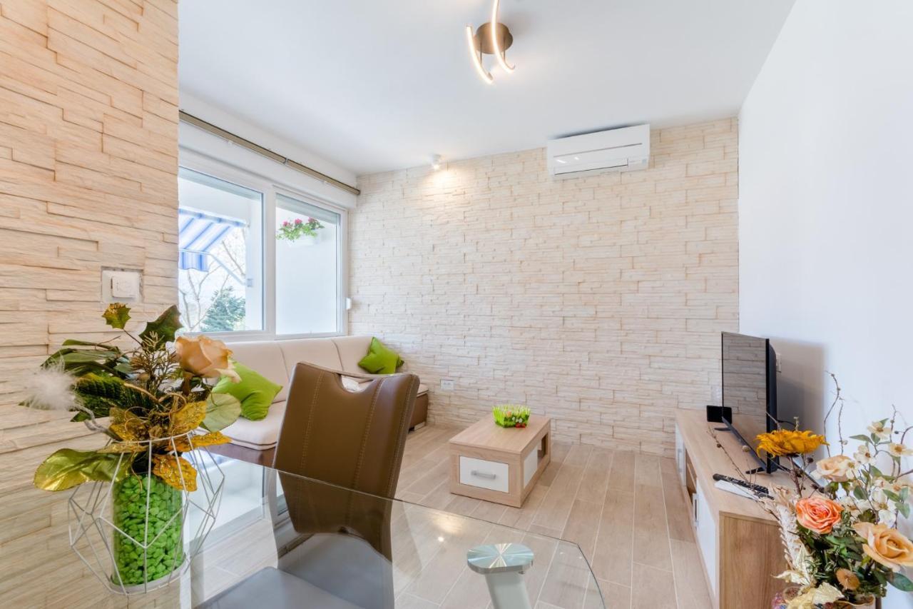 Apartments Niro Split Eksteriør billede